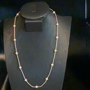 Silver tone pearl fashion necklace 16”